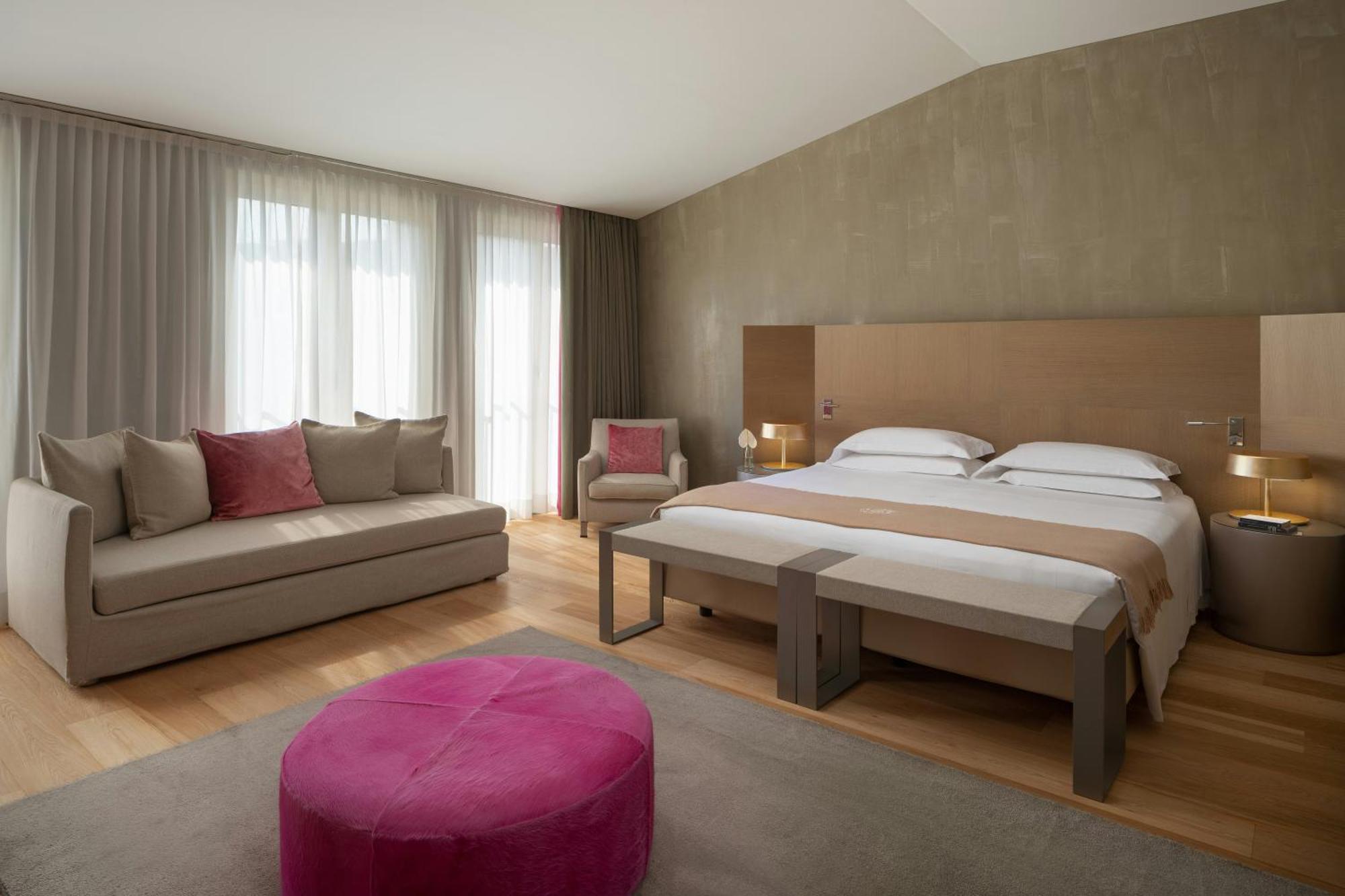 Junior Suite,1729993704:JPEG